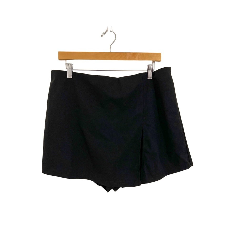 Classic Black Women's Skort
